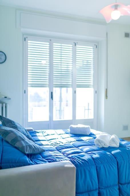 Navigli - Downtown - Duomo Spacious Two Bedroom Apartment - Close To Metro - Ac - Wi-Fi Milano Ngoại thất bức ảnh